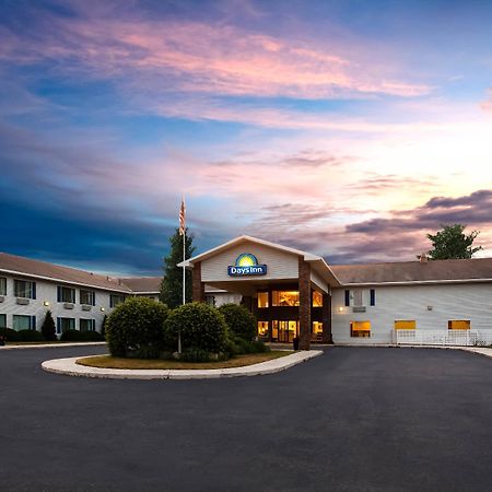 Days Inn By Wyndham Cadillac Dış mekan fotoğraf